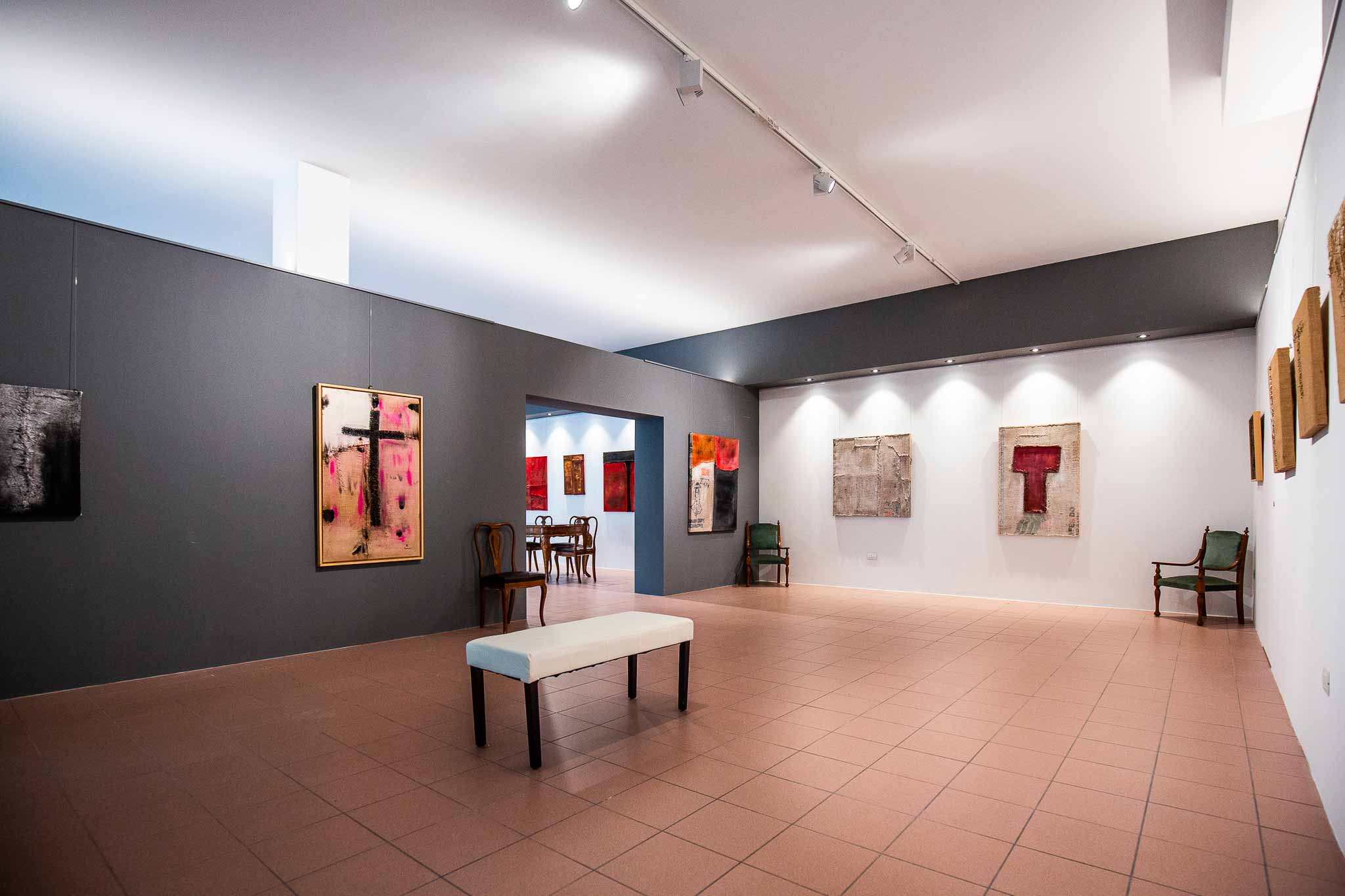 Sala Galleria e Atelier di Antonio Melchiorre a Pusiano, Como